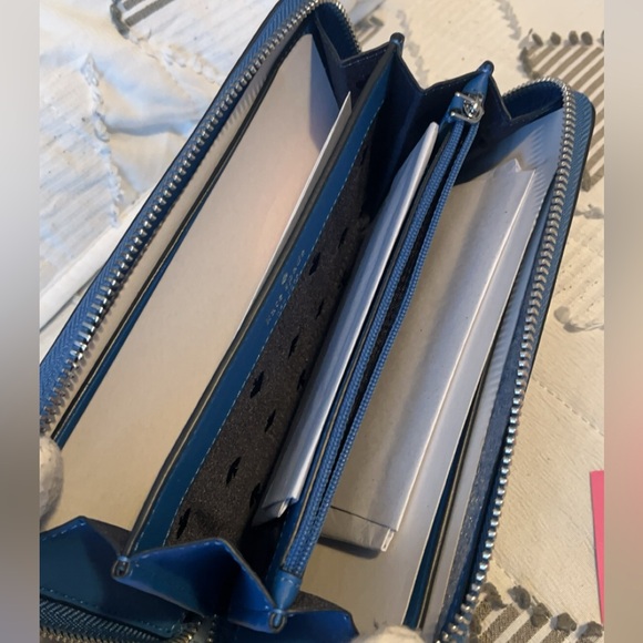 NWT Kate Spade Arctic Friends long zip wallet - Picture 7 of 7